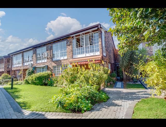 1 BEDROOM RETIREMENT UNIT FOR SALE IN BRYANSTON